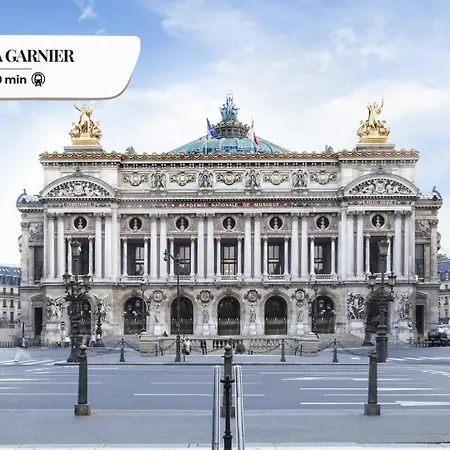 160 Eve - Superbe A Paris