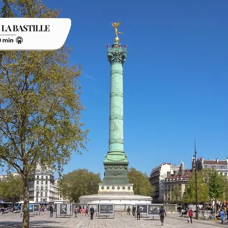 160 Eve - Superbe A Paris